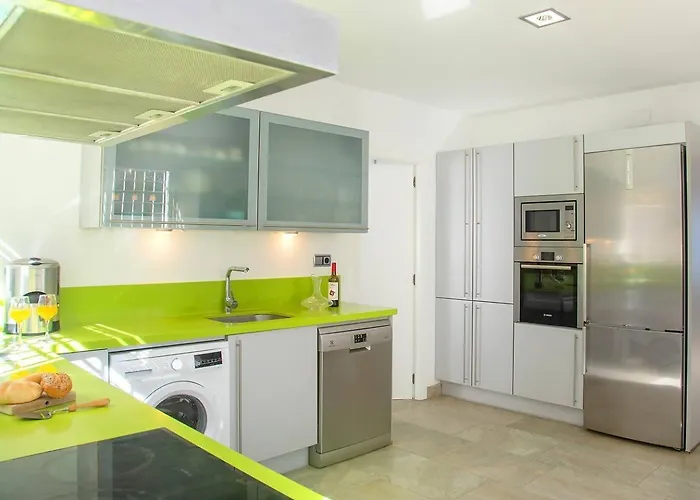 Les Rotes دينايا