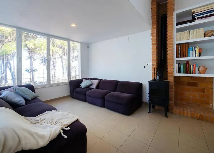 Les Rotes بيت للعطل دينايا